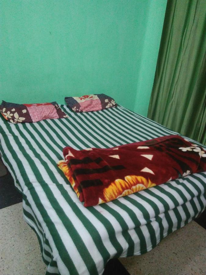 K.S.N. Varanasi Paying Guest House Kültér fotó